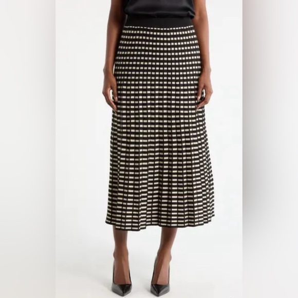 Dresses & Skirts - 56. NWTS Max Studio Maxi Skirt
